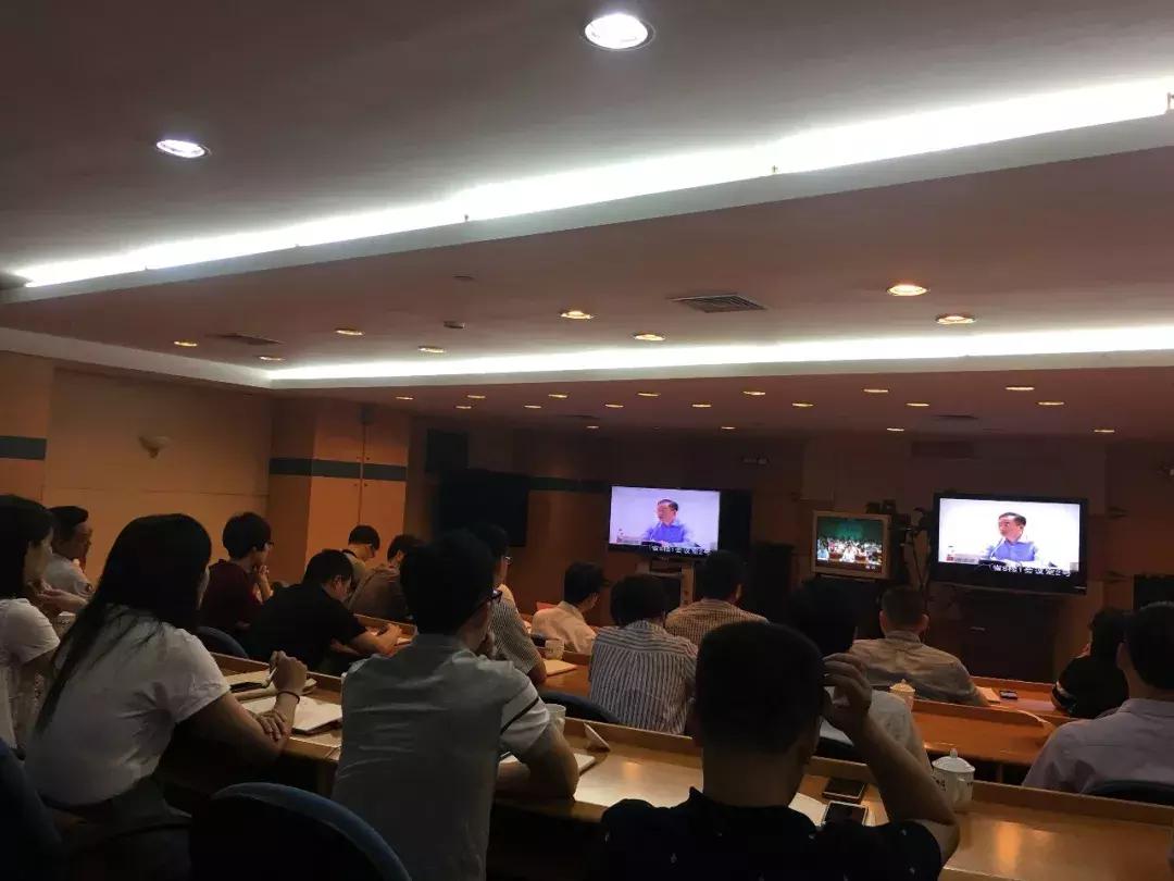 电视电话中的秘密小巷，都市中的独特小店探秘