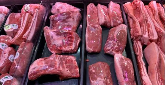 猪肉降价喜讯传来，欢乐市集之旅开启