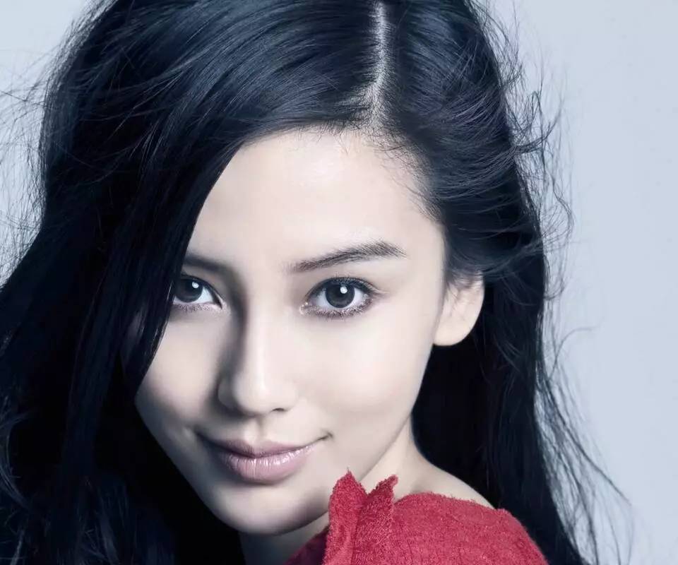 李彩桦最新近况揭秘，事业与生活多维度发展展望